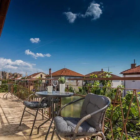 Nikola Free Parking Bbq * Zadar