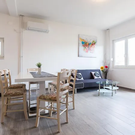 Nikola Free Parking Bbq * Zadar